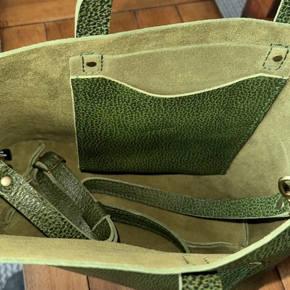 Portland Leather Green Crossbody Bag - Picture 4 of 4
